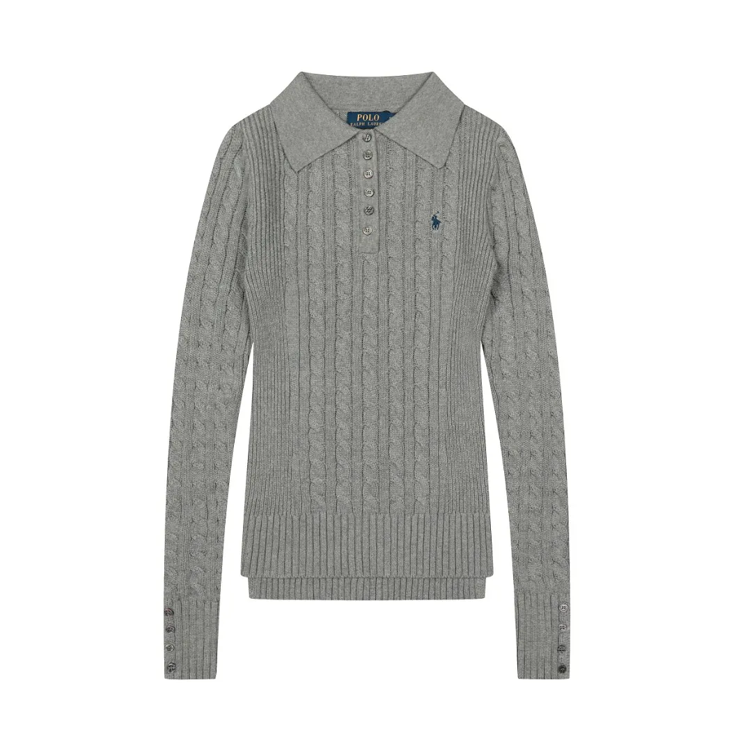 P250 top quality" Style number: DS050# (not off the shelves all year round) [Ralph Lauren lapel twist solid color basic pony embroidery logo goddess sweater] ✅Ralph Lauren Ralph Lauren goddess slim fit POLO lapel twist knit open chest autumn and winter sweater ✅Main supplier platform live broadcast Wholesale entity Wholesale entity Replenish when out of stock Not off the shelf ✅ZP quality 1:1 version Scan the code to enter the GF website Counter quality ✅Details and quality are the only one in Guangzhou. Imported quality cotton yarn, focusing on high-end, cost-effective, good quality needless to say. ✅Restore the original version. The maximum size can be worn up to 150 pounds. Loose, comfortable and stress-free. ✅The upper body is simple and easy to put on. A must-have for goddess ootd. Good-looking clothes are never picky. A must-have in the goddess's wardrobe. Size: S-XL. Color: black, milky white, gray, navy blue, burgundy.